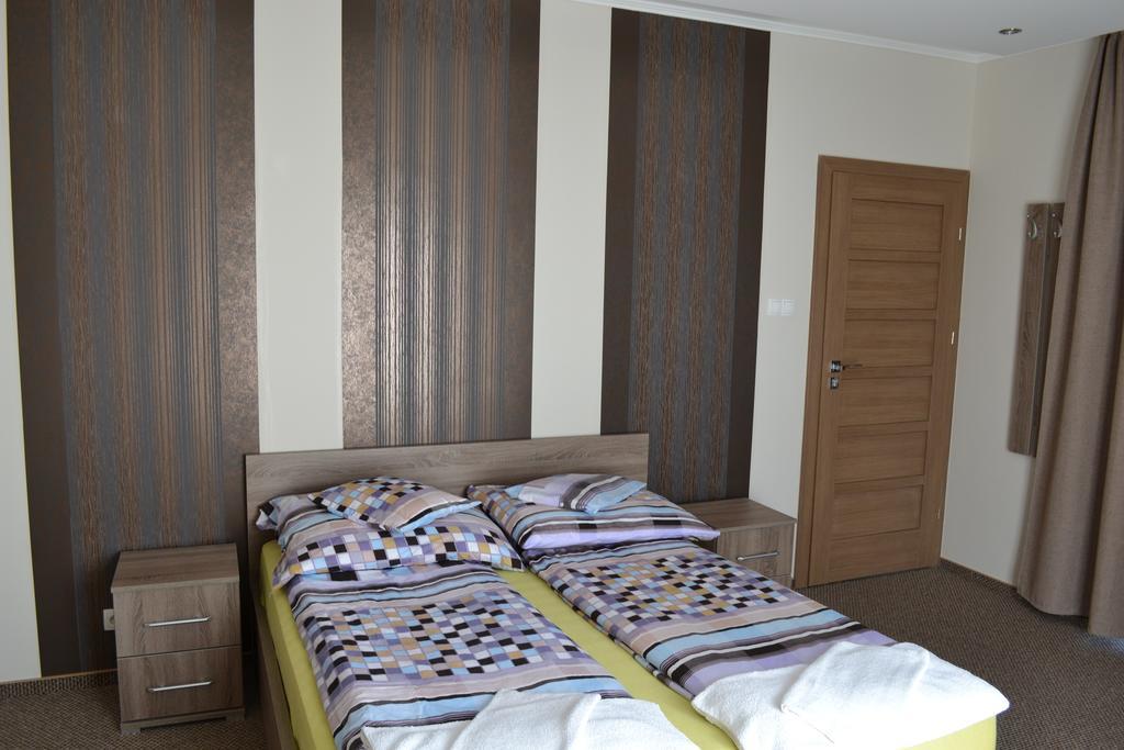 Vaci Vendeghaz Hotell Nyíregyháza Exteriör bild