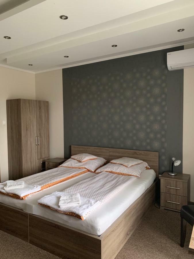 Vaci Vendeghaz Hotell Nyíregyháza Exteriör bild