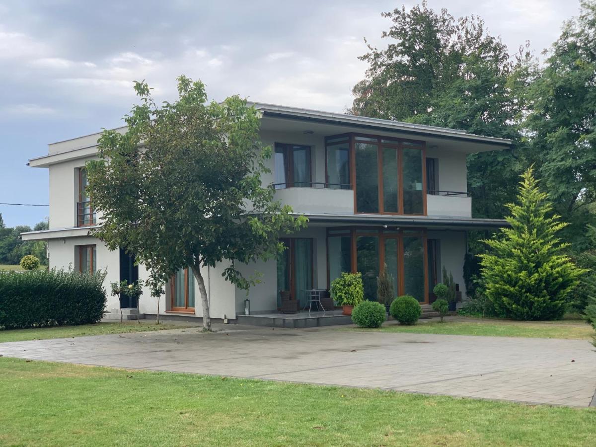 Vaci Vendeghaz Hotell Nyíregyháza Exteriör bild